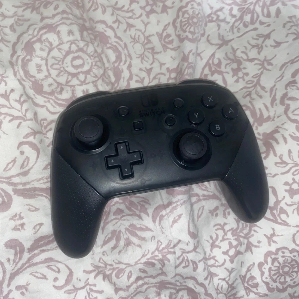 Nintendo switch controller - Picture 2 of 2